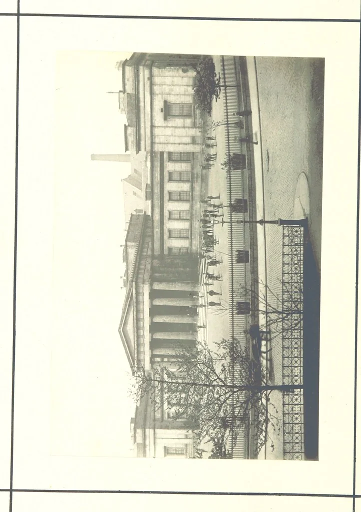 An illustration from The City of Dundee illustrated: containing reminiscences and remarks ... relating to Dundee and neighbourhood, and to certain events ... during the last sixty years, and relating to local government in Scotland ... With views, etc, 1890, leaf 74