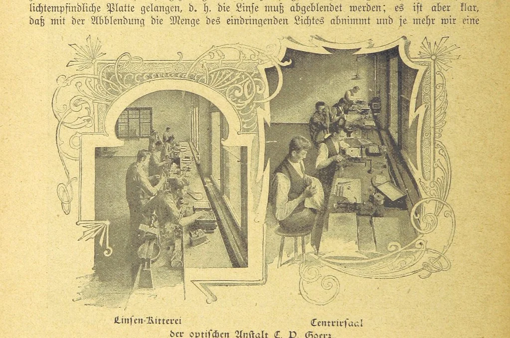 An illustration from Hundert Jahre in Wort und Bild. Eine Kulturgeschichte des XIX. Jahrhunderts herausgegeben von Dr. S. Stefan. Mit 800 Text-Illustrationen, etc, 1899, leaf 338