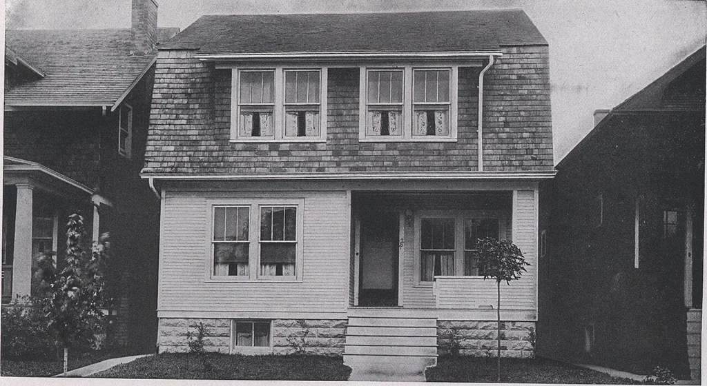 An illustration from The famous fifty and other favorite homes, 1916, leaf 36