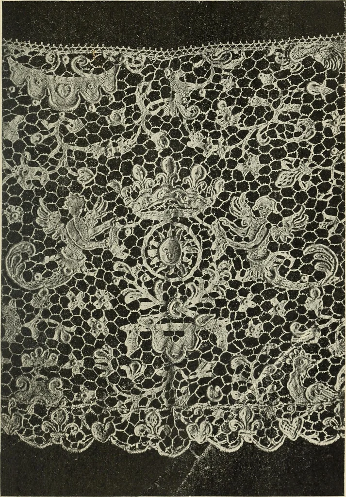 An illustration from Le poinct de France et les centres dentelliers au XVIIe et au XVIIIe siècles; ouvrage orné de quarante-trois illustrations, 1905, leaf 44