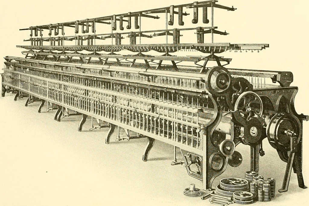 An illustration from Cyclopedia of textile work : a general reference library on cotton, woollen and worsted yarn manufacture, weaving, designing, chemistry and dyeing, finishing, knitting, and allied subjects, 1907, leaf 322