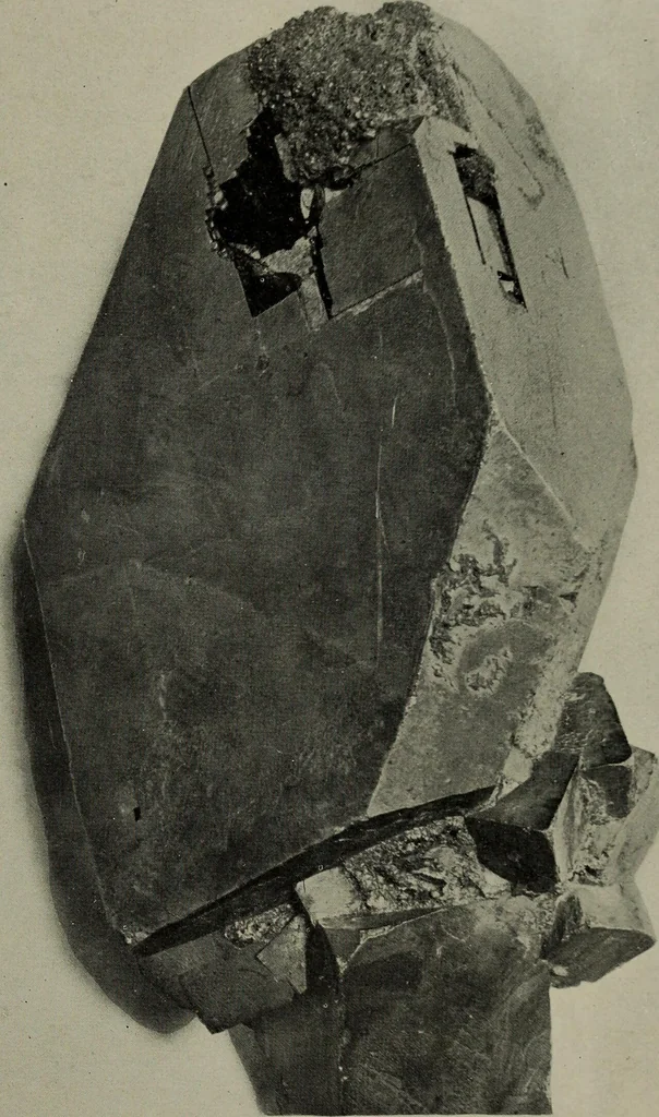 An illustration from A popular guide to minerals : with chapters on the Bement Collection of minerals in the American Museum of Natural History, and the development of mineralogy, 1912, leaf 46