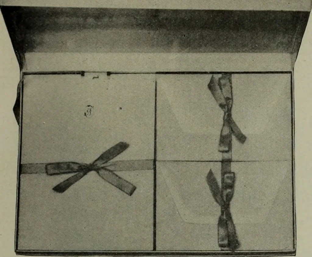 An illustration from 1905 catalogue : the gold and silversmiths, 1905, leaf 102