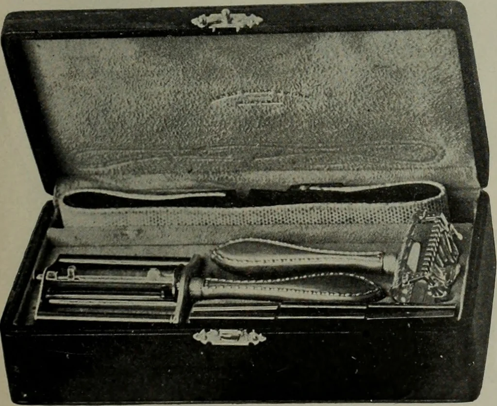 An illustration from 1905 catalogue : the gold and silversmiths, 1905, leaf 52