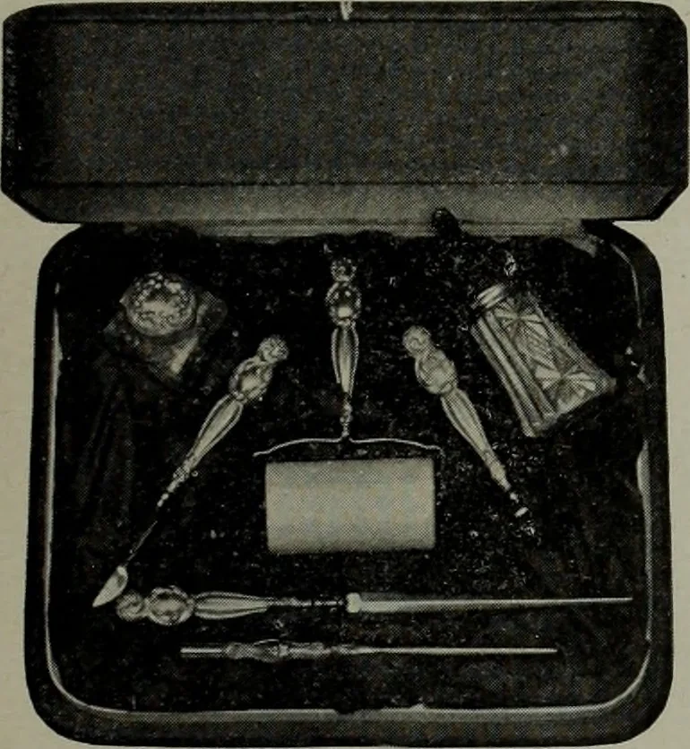 An illustration from 1905 catalogue : the gold and silversmiths, 1905, leaf 54