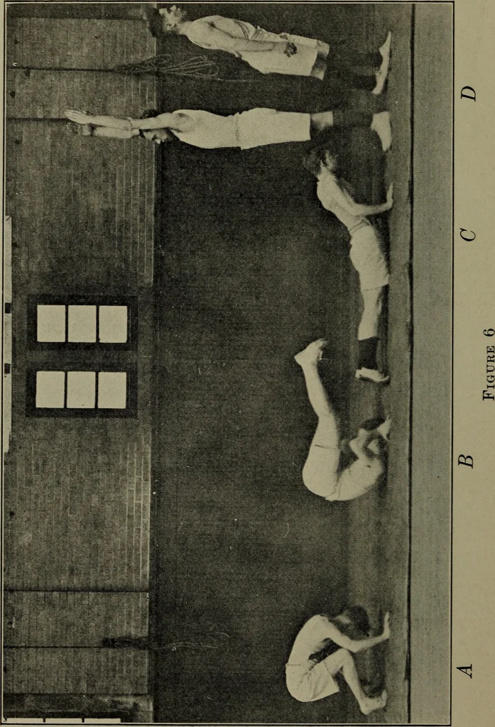 An illustration from 325 group contests for the army, navy, and school, 1918, leaf 29