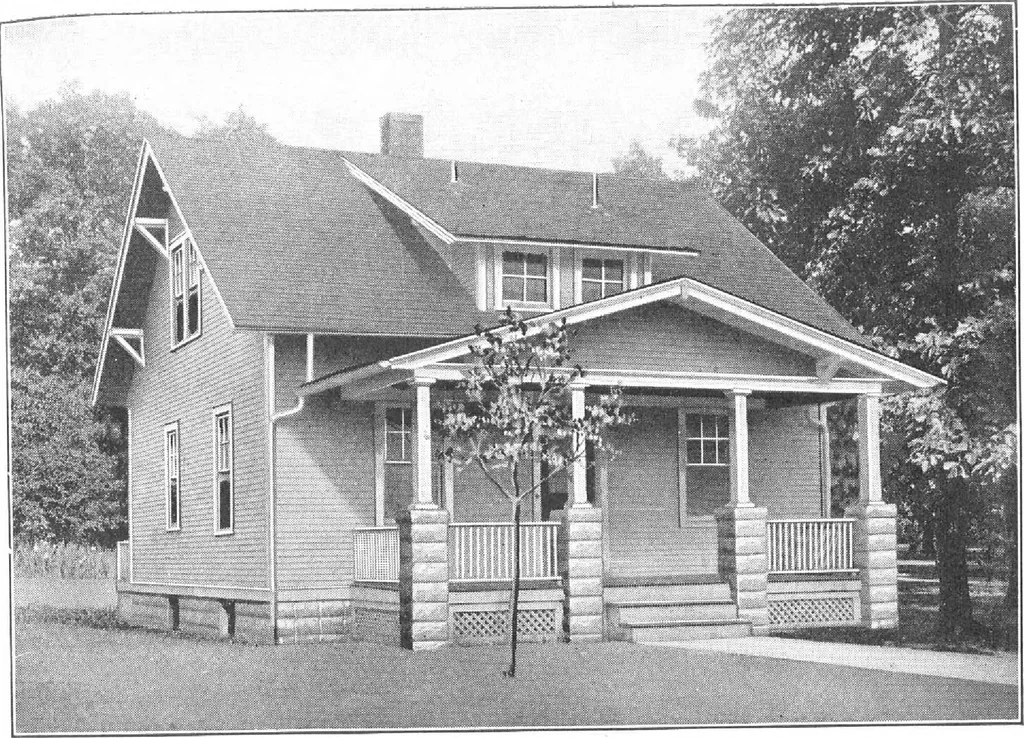 An illustration from A plan book of Harris homes, 1915, leaf 19