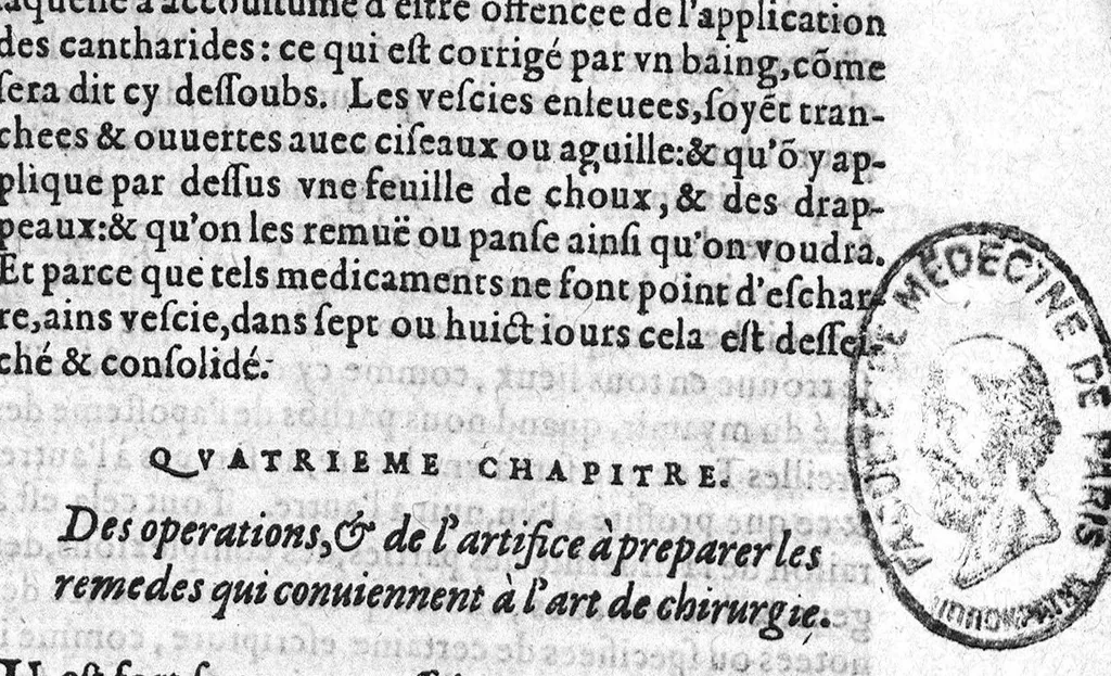 An illustration from La grande chirurgie de M. Gui de Chauliac, Medecin tres-fameux de l’Université de Montpellier, composée l’an de grace 1363. Restituee nouvellement a sa dignité, par M. Laurens Joubert, Medecin ordinaire du Roy, et du Roy de Navarre, premier Docteur regent stipendié, chancelier et Juge de ladicte Université. Voyez au prochain feuillet, ce que M. Joubert à faict (outre sa nouvelle traduction) et fourny du sien, en recognoissant cest’ œuvre, 1592, leaf 808