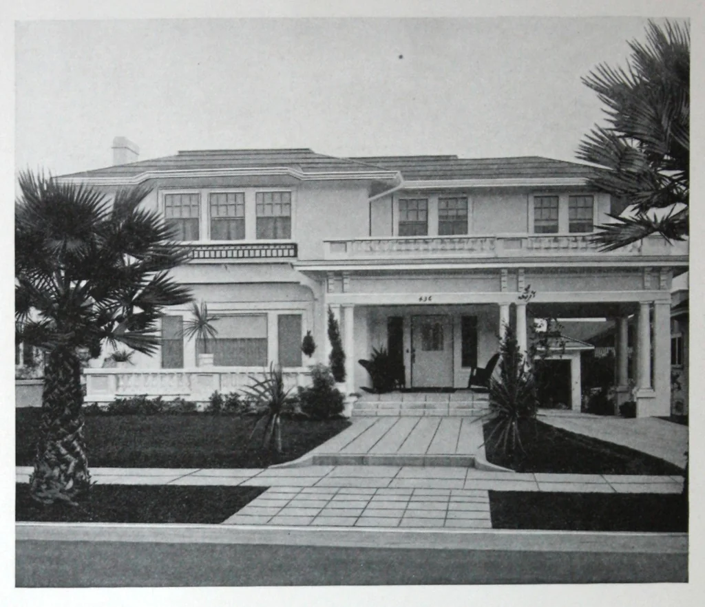 An illustration from Bay State waterproofings., 1925, leaf 9