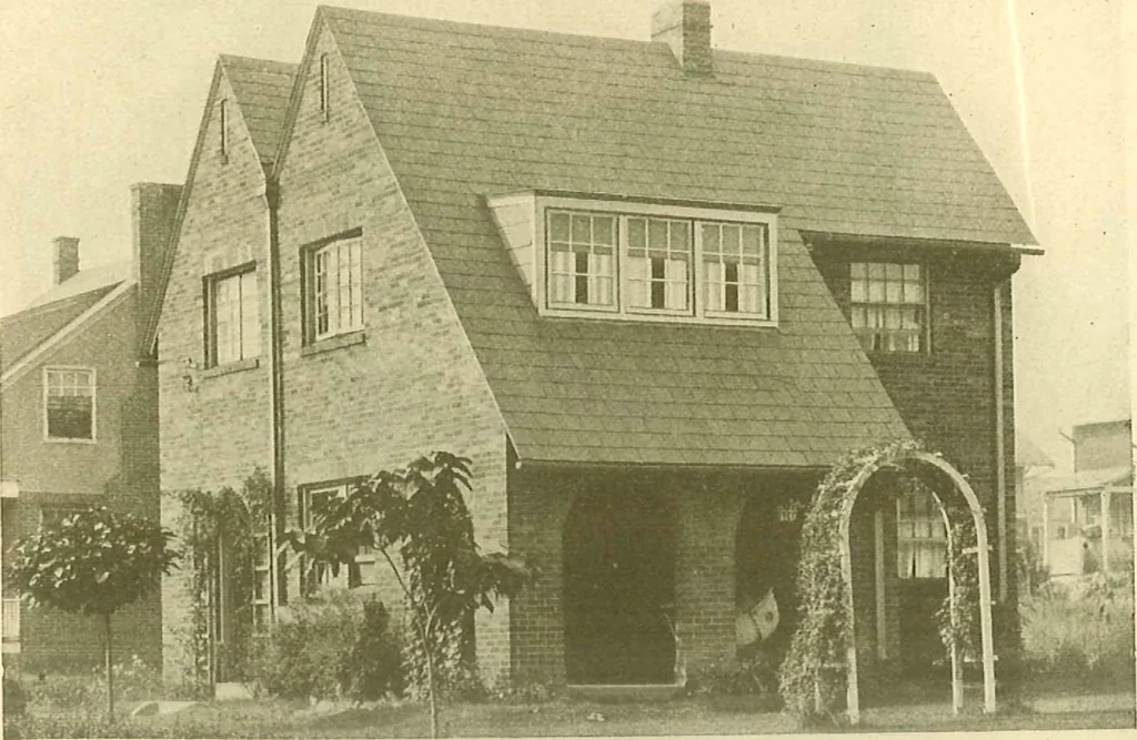 An illustration from Brick homes, 1922, leaf 27