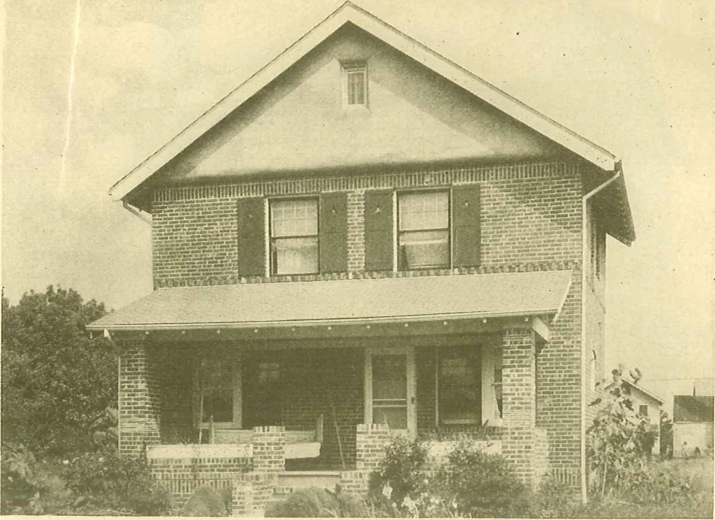 An illustration from Brick homes, 1922, leaf 28