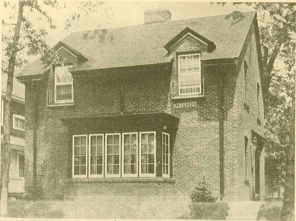 An illustration from Brick homes, 1922, leaf 4