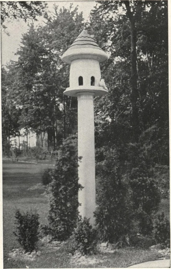 An illustration from Catalog of garden furniture, arbors, pergolas, gateways, trellises, fences, etc., 1920, leaf 109