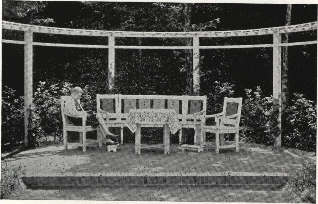 An illustration from Catalog of garden furniture, arbors, pergolas, gateways, trellises, fences, etc., 1920, leaf 28