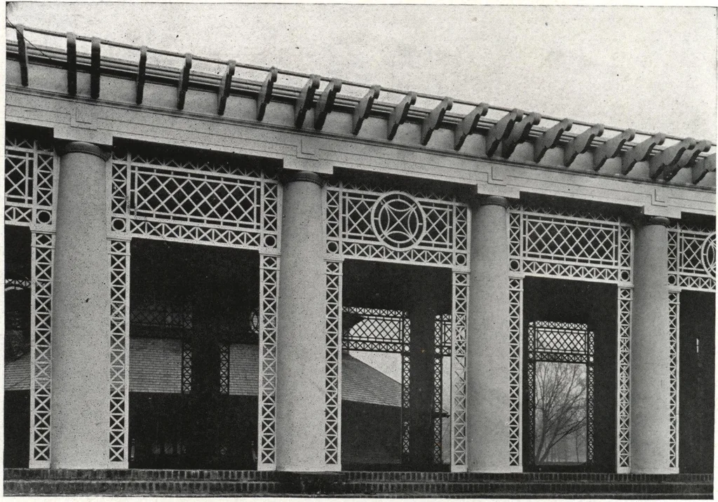 An illustration from Catalog of garden furniture, arbors, pergolas, gateways, trellises, fences, etc., 1920, leaf 89