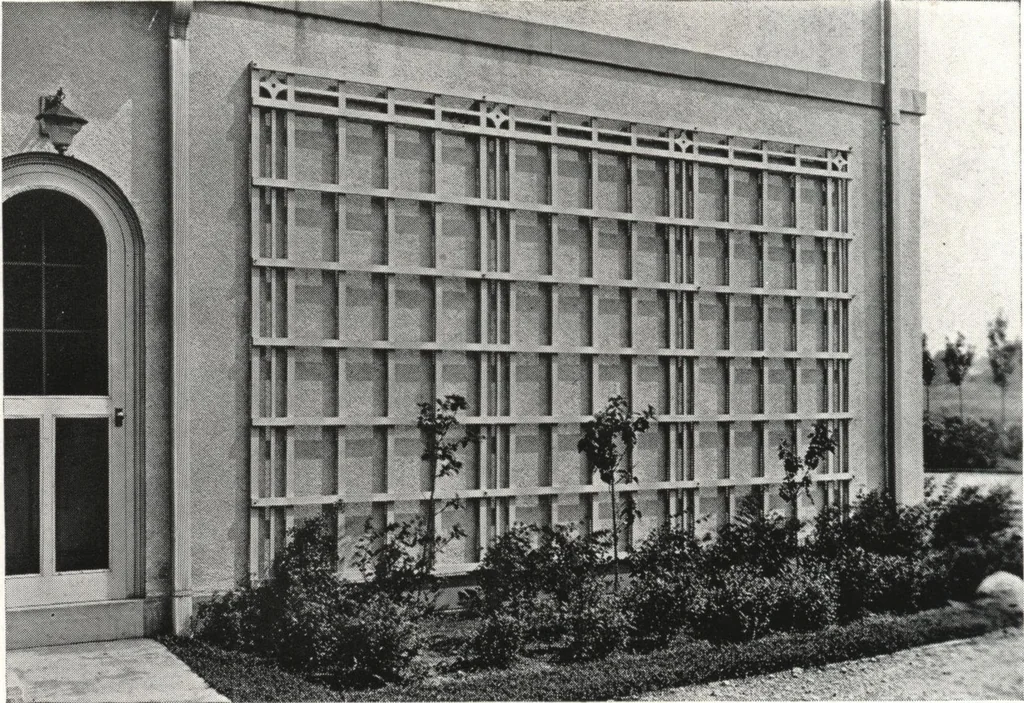 An illustration from Catalog of garden furniture, arbors, pergolas, gateways, trellises, fences, etc., 1920, leaf 97