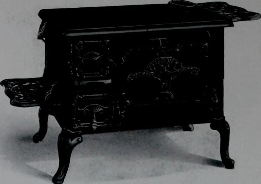 An illustration from Catalogue eighty-six: cooking and heating appliances 1914., 1914, leaf 19