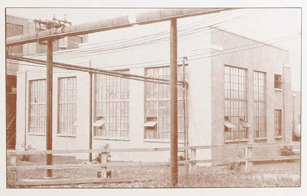 An illustration from Clear & colored finishes : general information on their many uses, application, colors, color mixing, etc., 1925, leaf 32