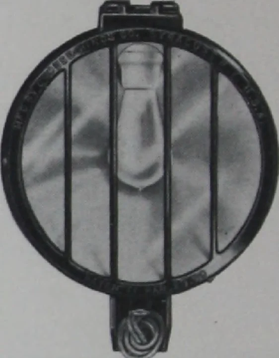 An illustration from Crouse-Hinds imperial arc headlights and imperial incandescent headlights., 1916, leaf 127