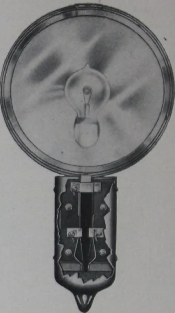 An illustration from Crouse-Hinds imperial arc headlights and imperial incandescent headlights., 1916, leaf 137