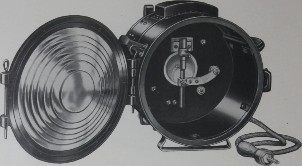 An illustration from Crouse-Hinds imperial arc headlights and imperial incandescent headlights., 1916, leaf 15