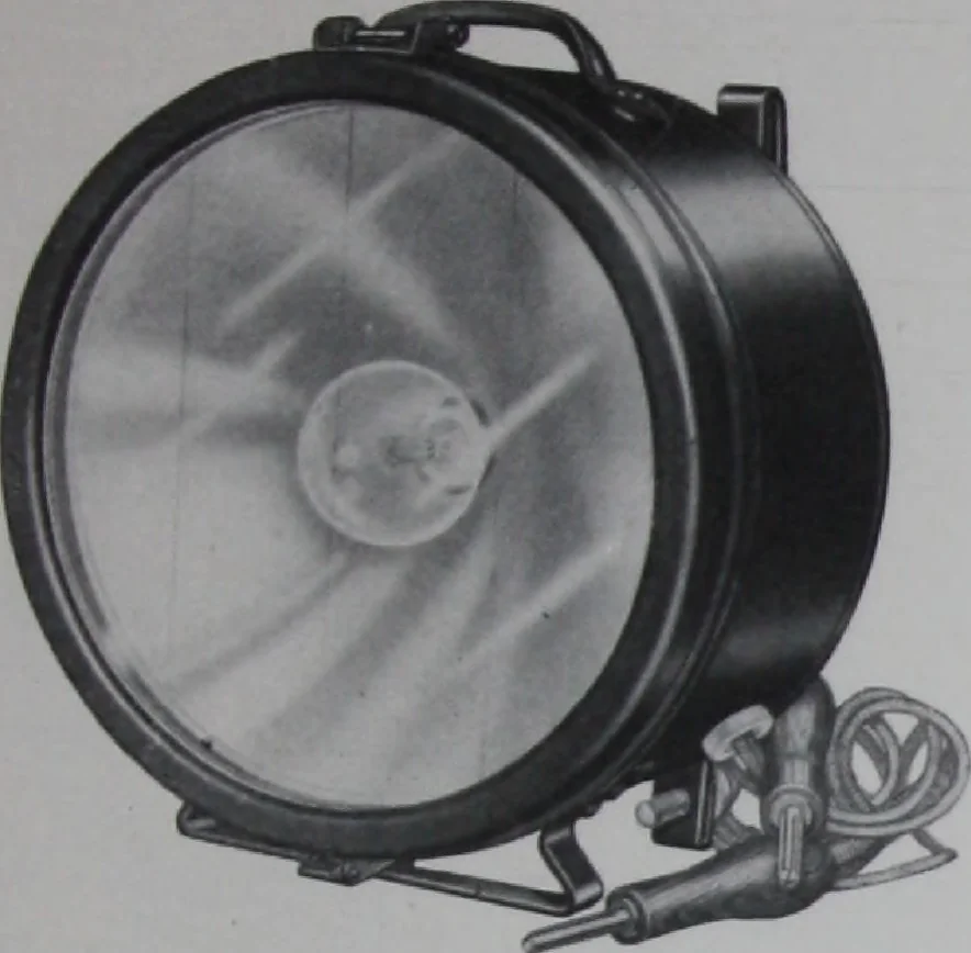 An illustration from Crouse-Hinds imperial arc headlights and imperial incandescent headlights., 1916, leaf 154