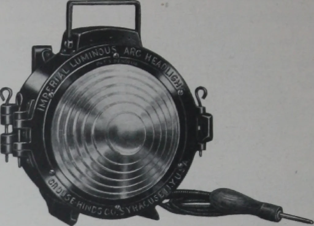 An illustration from Crouse-Hinds imperial arc headlights and imperial incandescent headlights., 1916, leaf 21