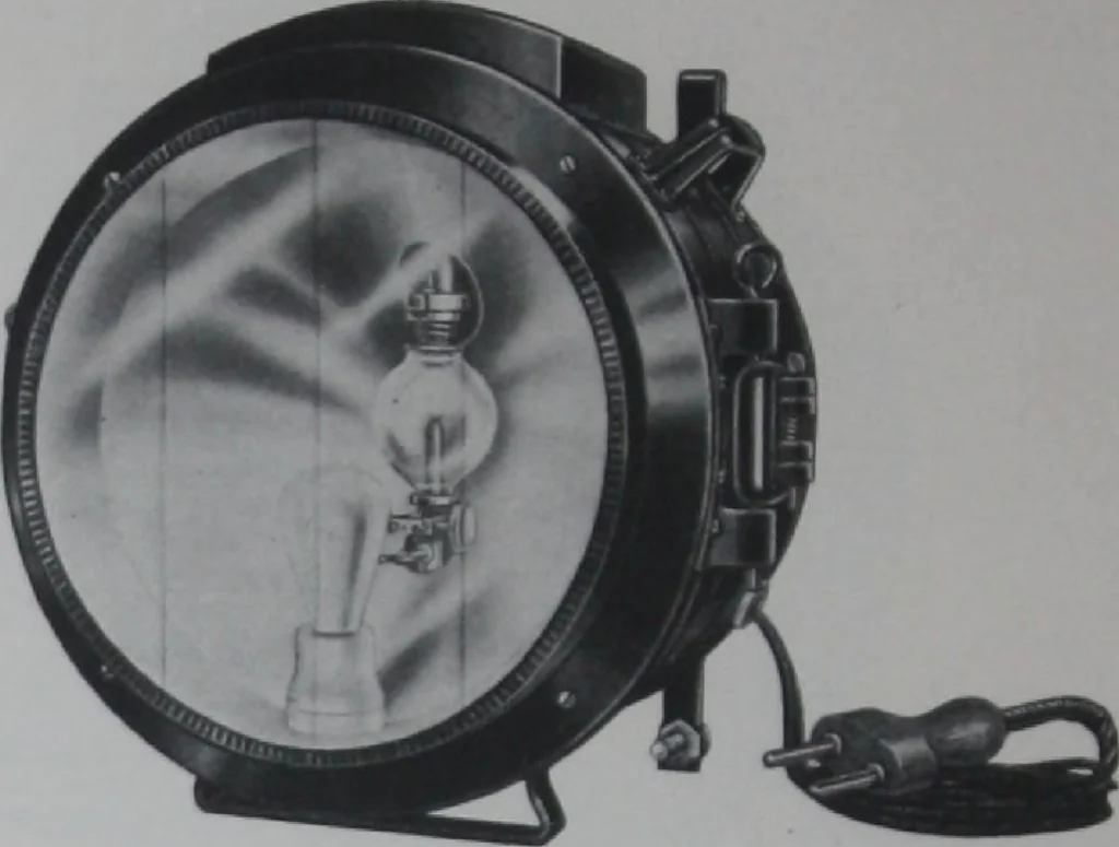 An illustration from Crouse-Hinds imperial arc headlights and imperial incandescent headlights., 1916, leaf 35