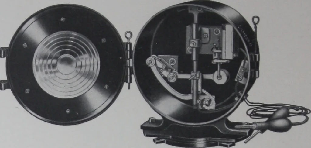 An illustration from Crouse-Hinds imperial arc headlights and imperial incandescent headlights., 1916, leaf 43