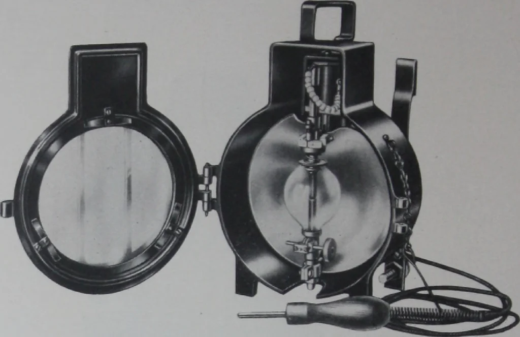 An illustration from Crouse-Hinds imperial arc headlights and imperial incandescent headlights., 1916, leaf 61