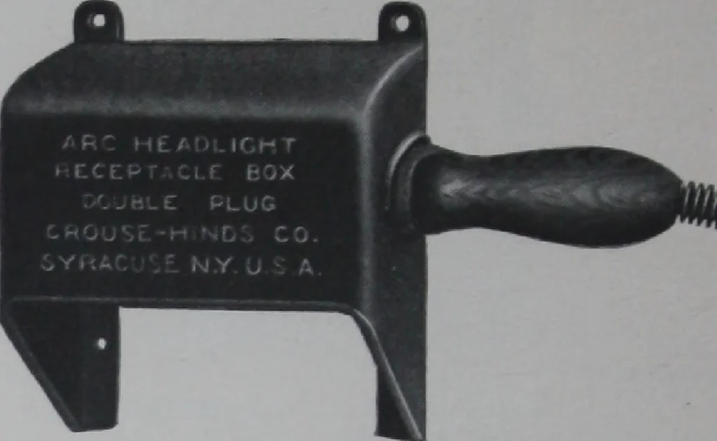 An illustration from Crouse-Hinds imperial arc headlights and imperial incandescent headlights., 1916, leaf 77
