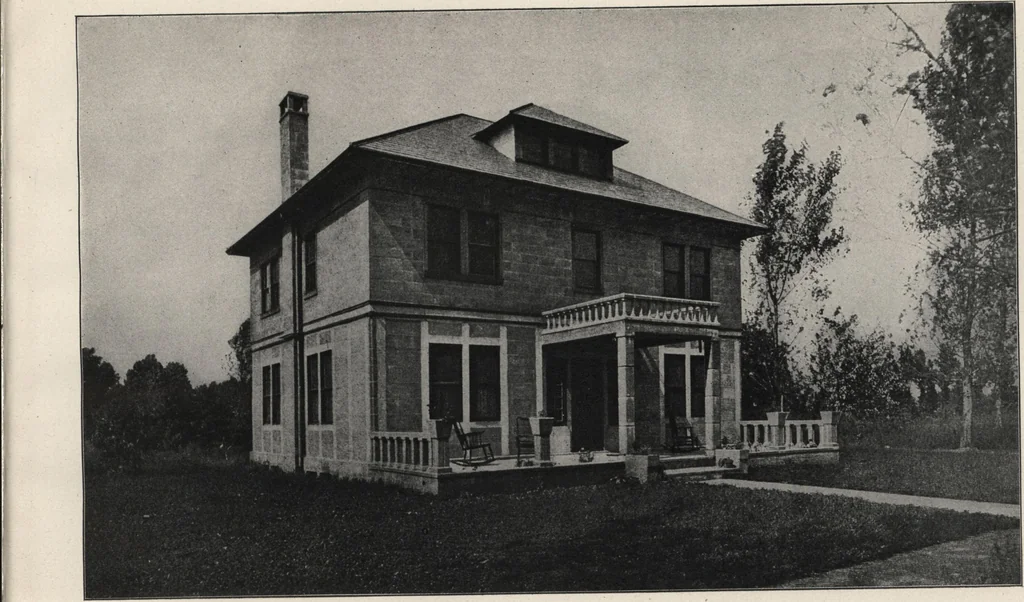 An illustration from Cement houses and private garages with constructive details, 1912, leaf 24