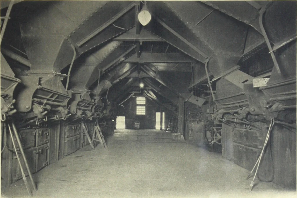 An illustration from Detrick arches showing their adaptability to all types of boilers and stokers, special furnaces and oil stills, 1921, leaf 28