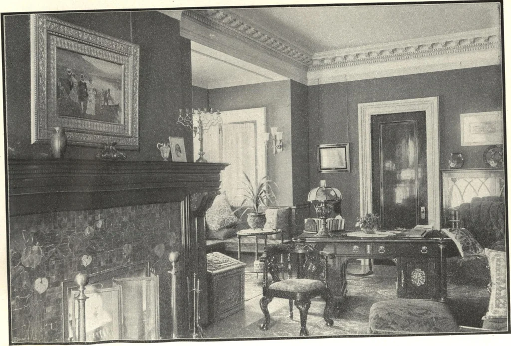 An illustration from General catalogue of E.L. Roberts & Co., wholesale manufacturers of doors, glazed sash, blinds: no. 600, 1908, leaf 205