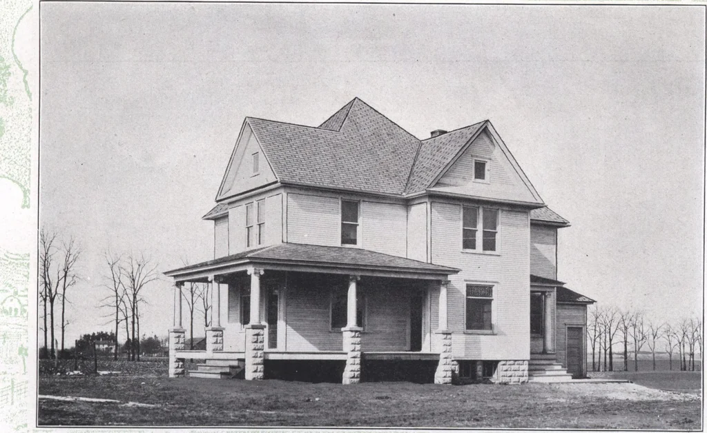 An illustration from Modern building ideas and plans, 1913, leaf 26