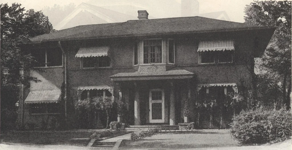 An illustration from Gordon-Van Tine homes, 1921, leaf 48