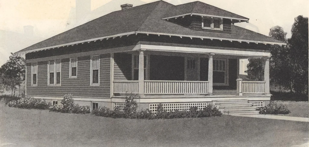 An illustration from Gordon-Van Tine homes, 1921, leaf 82