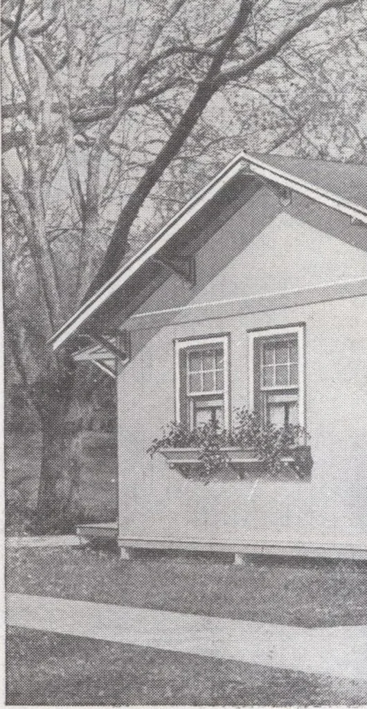 An illustration from Presto-up patented bolt-together, houses-garages-barns etc., 1920, leaf 21