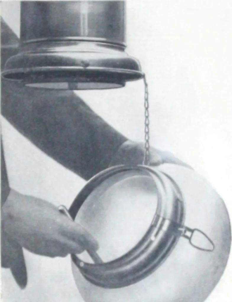An illustration from Helios direct current flaming arc lamps ..., 1910, leaf 6