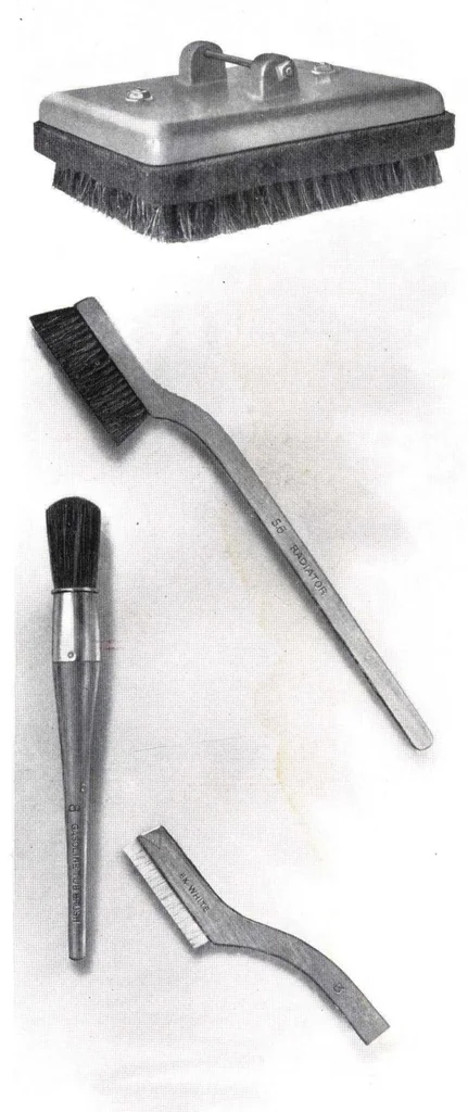An illustration from A Catalog of Horseshoe Brand Brushes : 1924, 1924, leaf 40