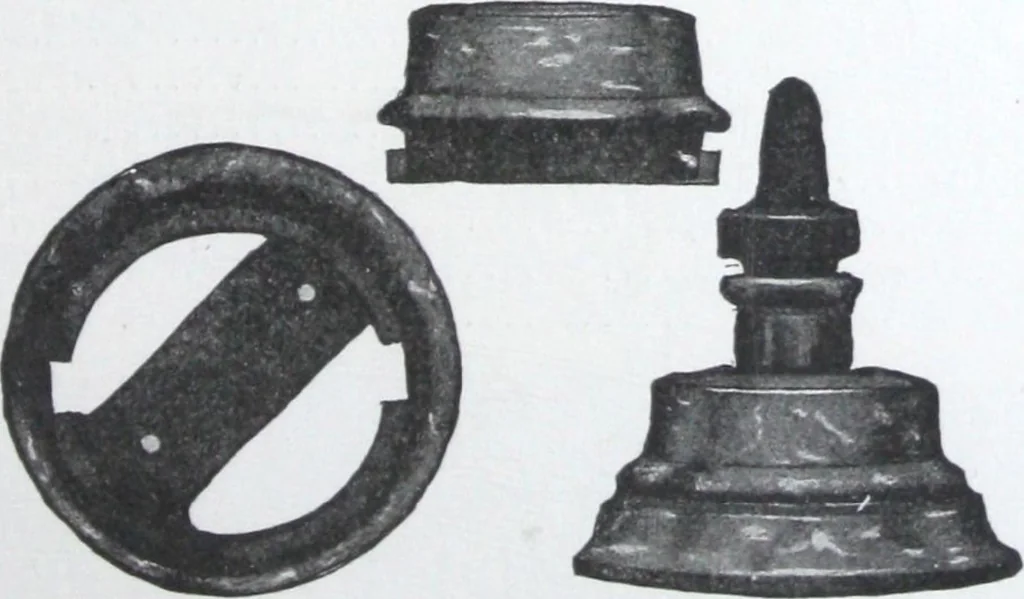 An illustration from Illustrated catalogue and price-list of drawing and tracing papers, sun print papers and equipments, drawing instruments and materials, surveying instruments, accessories, etc. / Kolesch & Company., 1917, leaf 152