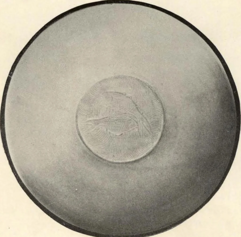 An illustration from Illustrated catalogue of antique Chinese bronzes, porcelains, pottery, tomb jades and rare old Chinese paintings belonging to the well-known connoisseur Dr. John C. Ferguson, 1916, leaf 42