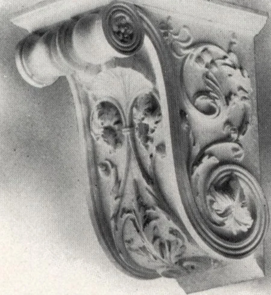 An illustration from Illustrated catalogue of composition capitals and brackets., 1906, leaf 62