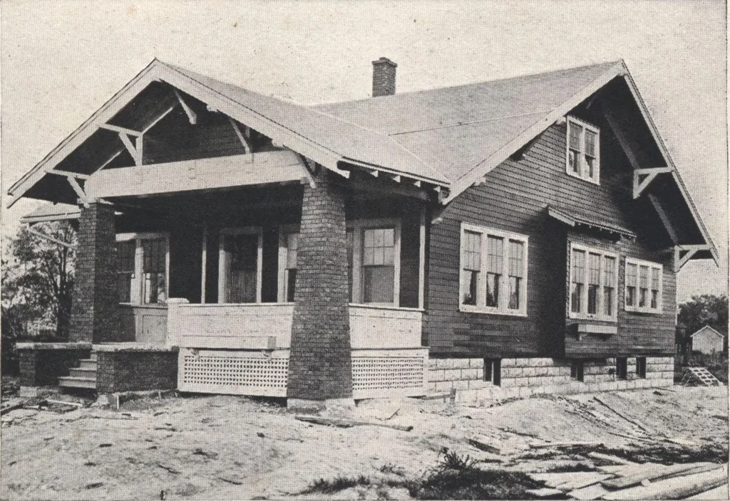 An illustration from Sterling homes, catalog no. 17, 1920, leaf 8