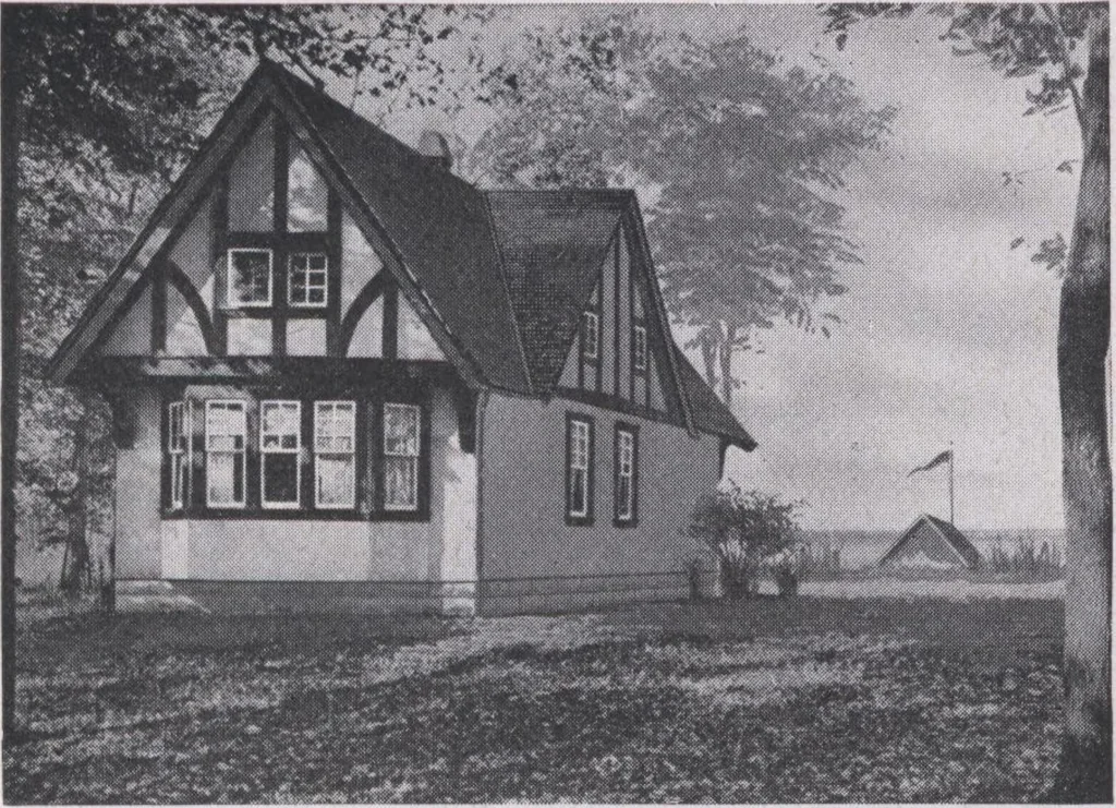 An illustration from The famous fifty and other favorite homes, 1916, leaf 101