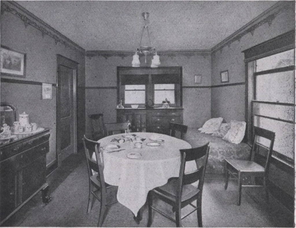 An illustration from The famous fifty and other favorite homes, 1916, leaf 121