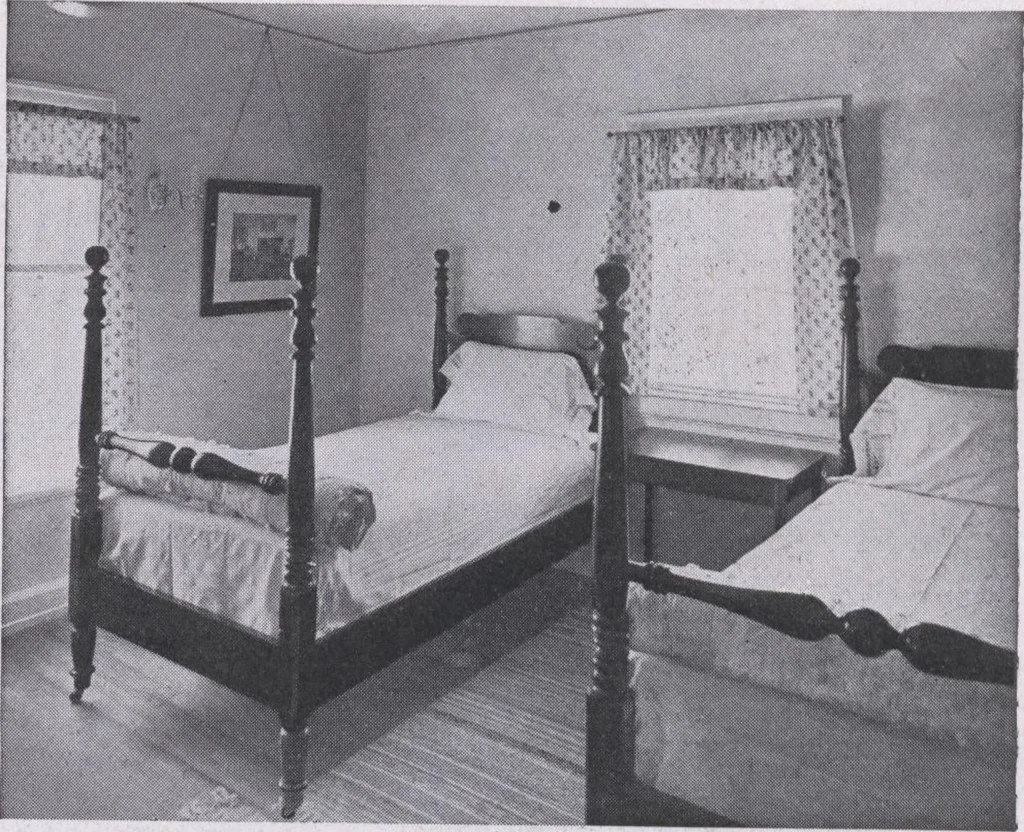 An illustration from The famous fifty and other favorite homes, 1916, leaf 122