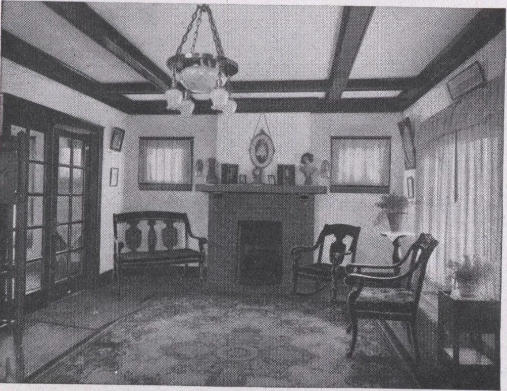 An illustration from The famous fifty and other favorite homes, 1916, leaf 122