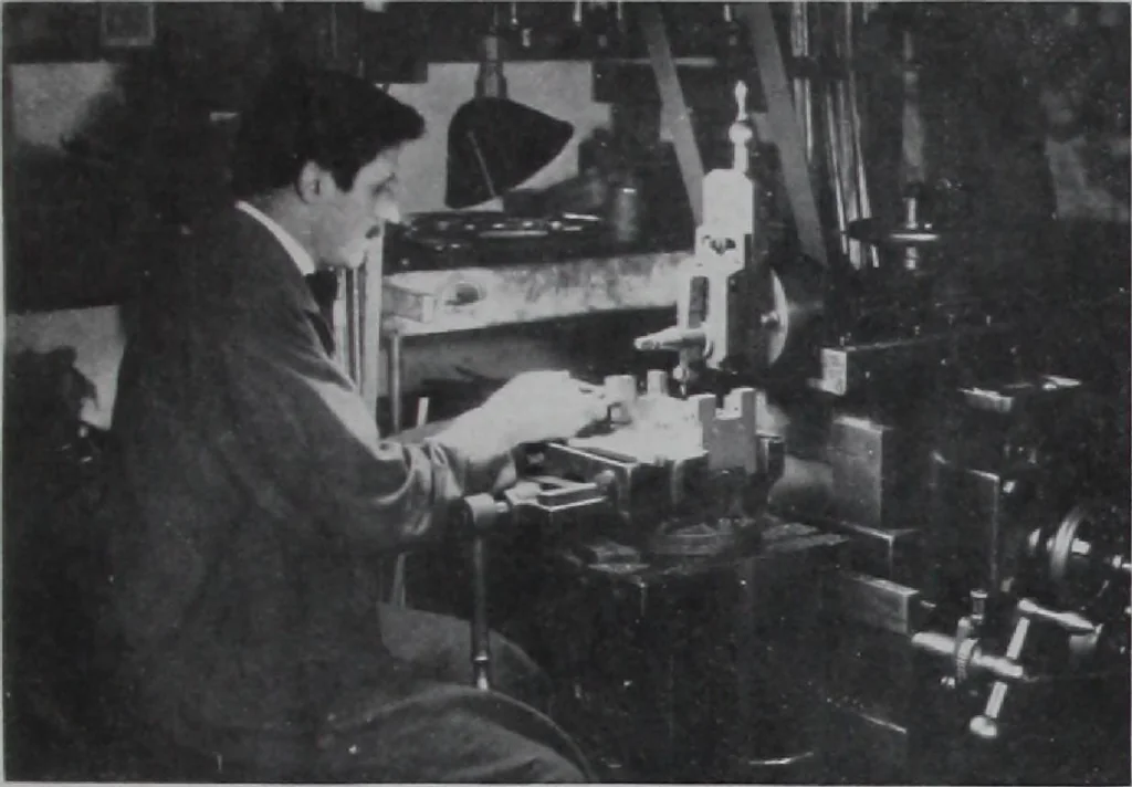 An illustration from Ivanhoe metal reflectors and fittings for industrial illumination. Catalog no. 276., 1918, leaf 32