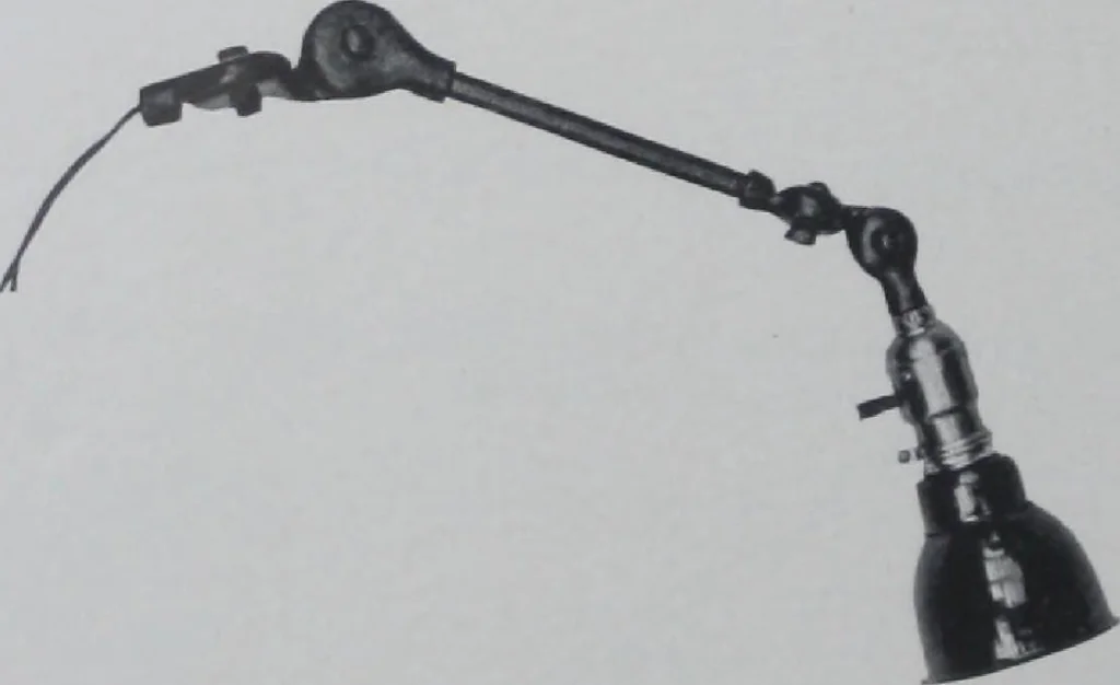 An illustration from Ivanhoe metal reflectors and fittings for industrial illumination. Catalog no. 276., 1918, leaf 51